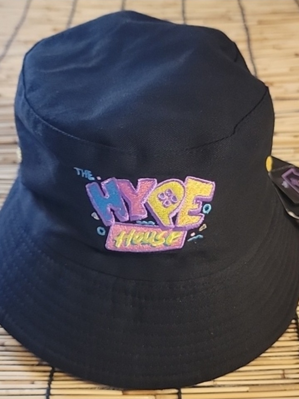 The Hype House Reversible Bucket Hat Black Yellow One Size NWT